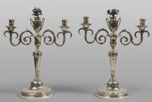 Par de castiçais neoclássicos em prata repuxada, Gênova, marca da Torretta, ano de 1804